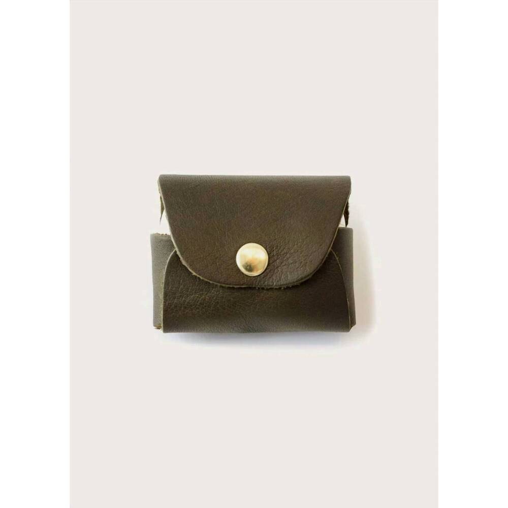 NEW WP STANDARD women's leather airpods case in olive
